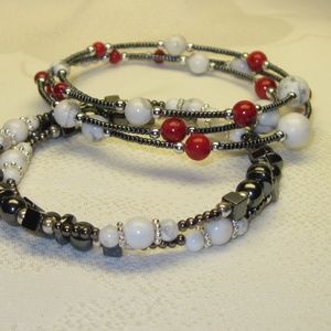 Set of 2 Howlite/Hematite memory wire bracelets